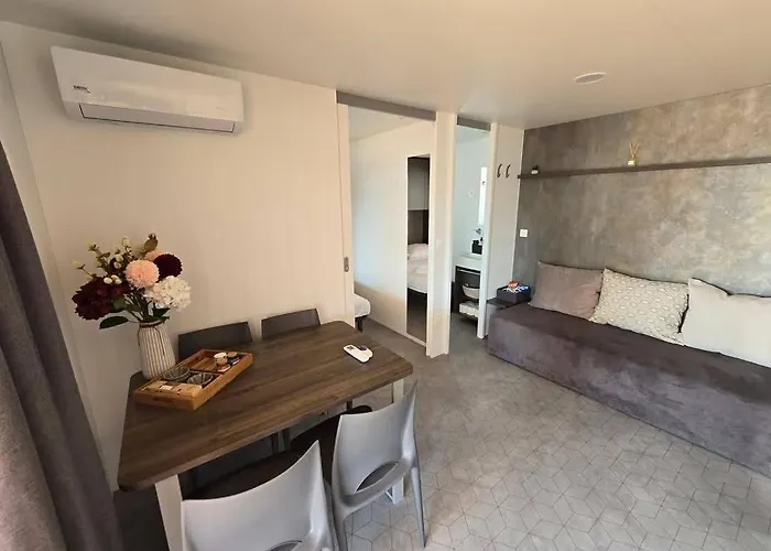 Κάμπινγκ Mobile Lucica *