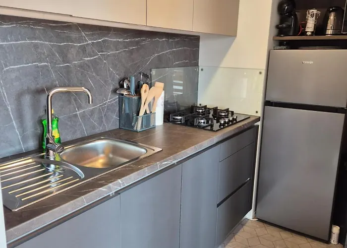 Mobile Lucica Κάμπινγκ Drage