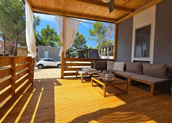 Mobile Lucica Camping Drage