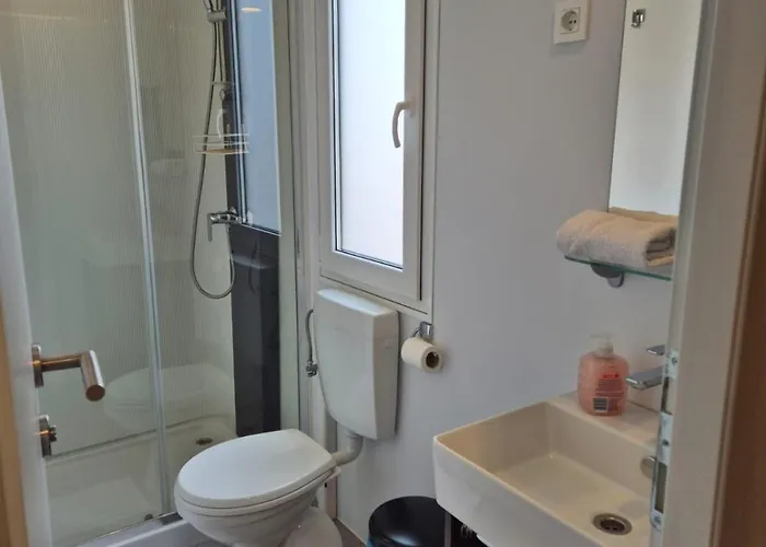 Mobile Lucica Campsite